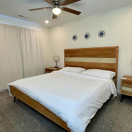 The Blue Door At Sylva Home Base Apartments ภายนอก รูปภาพ